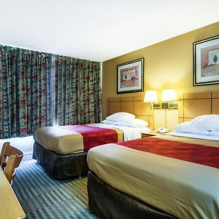 Econo Lodge Shorewood Cameră foto