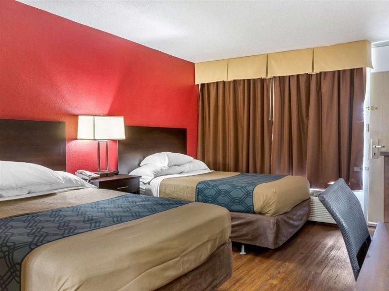 Econo Lodge Shorewood Exterior foto